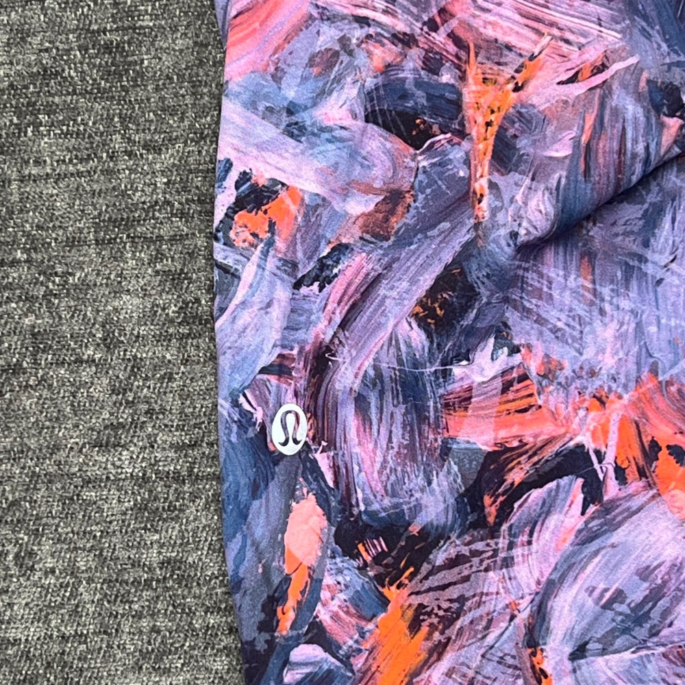 Lot of Lululemon Align‎ High Rise Bike Shorts Abstract Swirl Print Size 4 - Picture 3 of 9